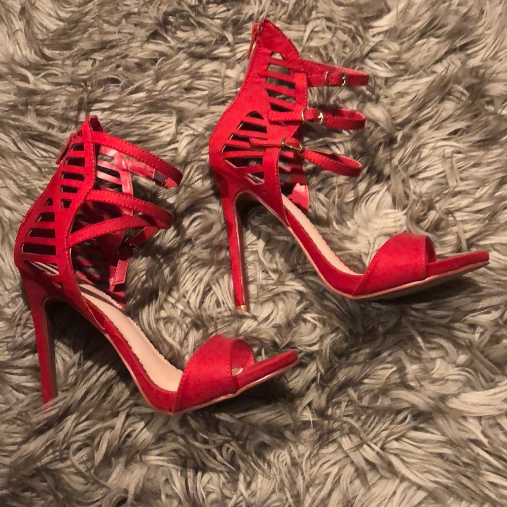 Shoe dazzle red stilettos w/ fringe